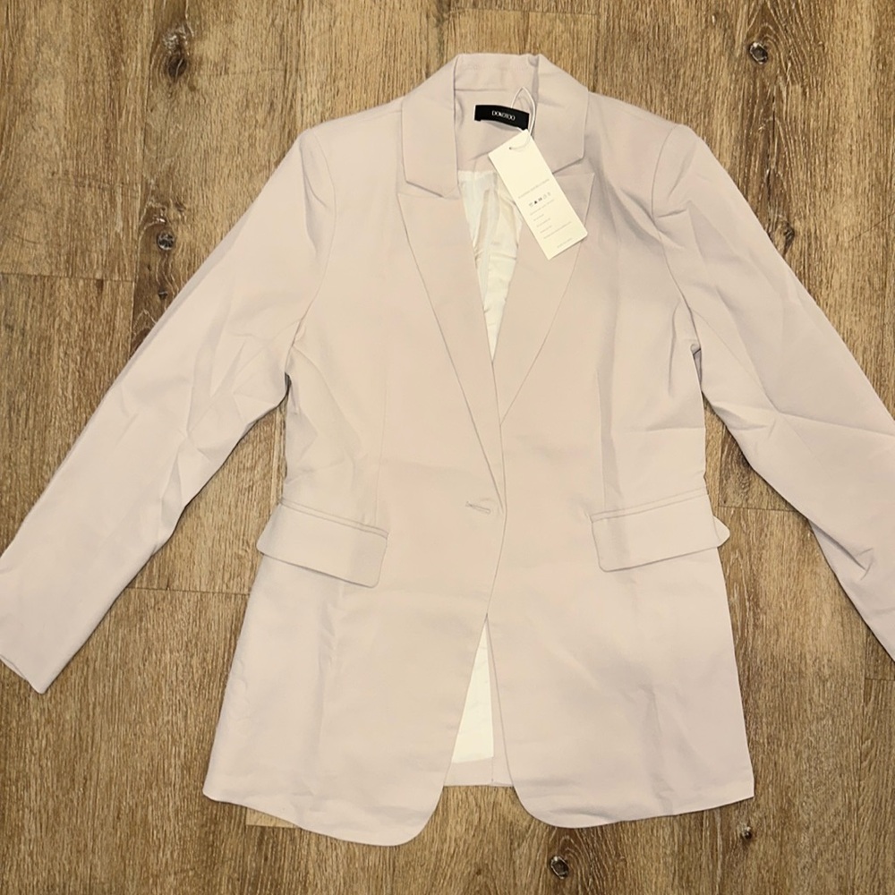 Women’s Beige Dokotoo Blazer Size Small New With Tags